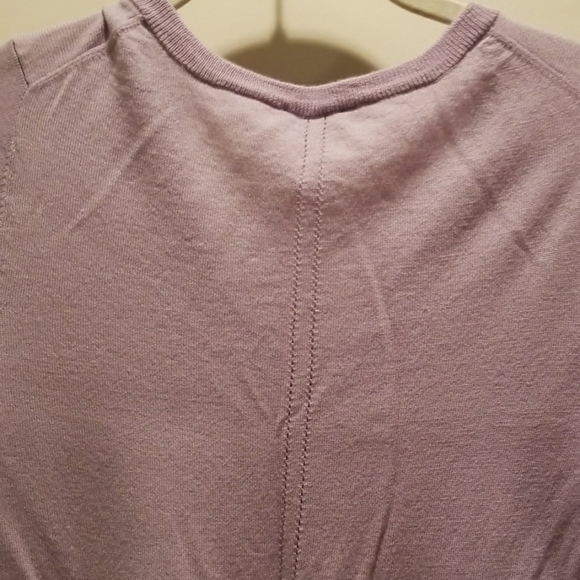 The Limited V neck top - Picture 2 of 6